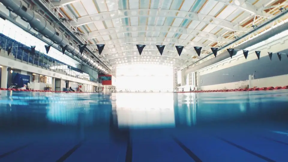 Piscina coberta aquecida