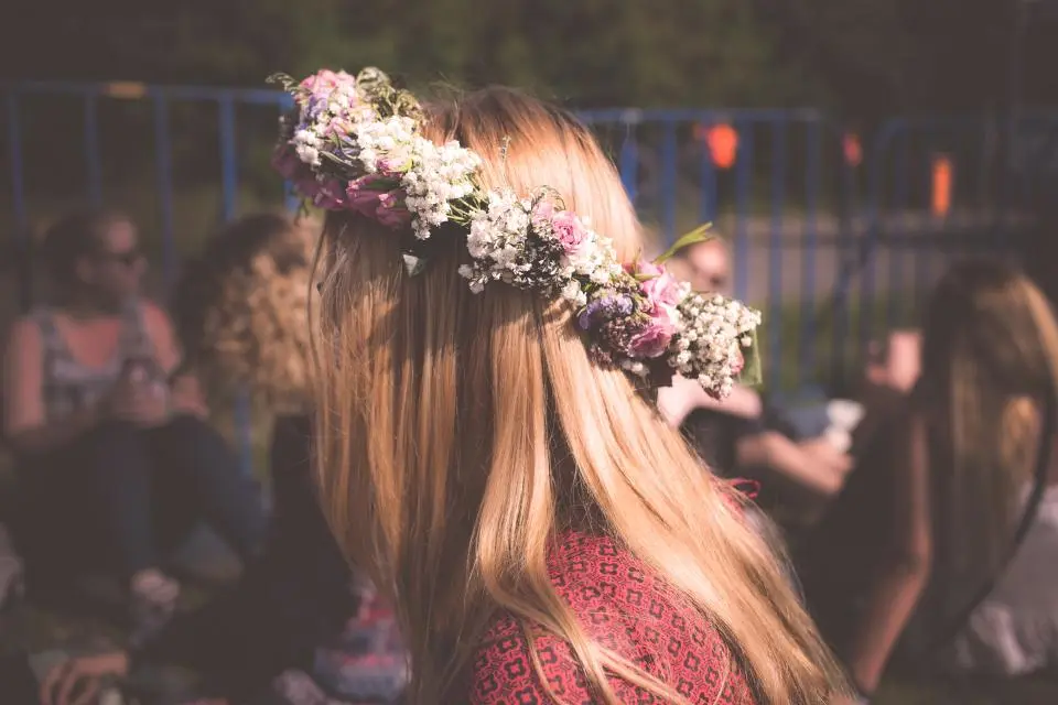 Penteado com flores
